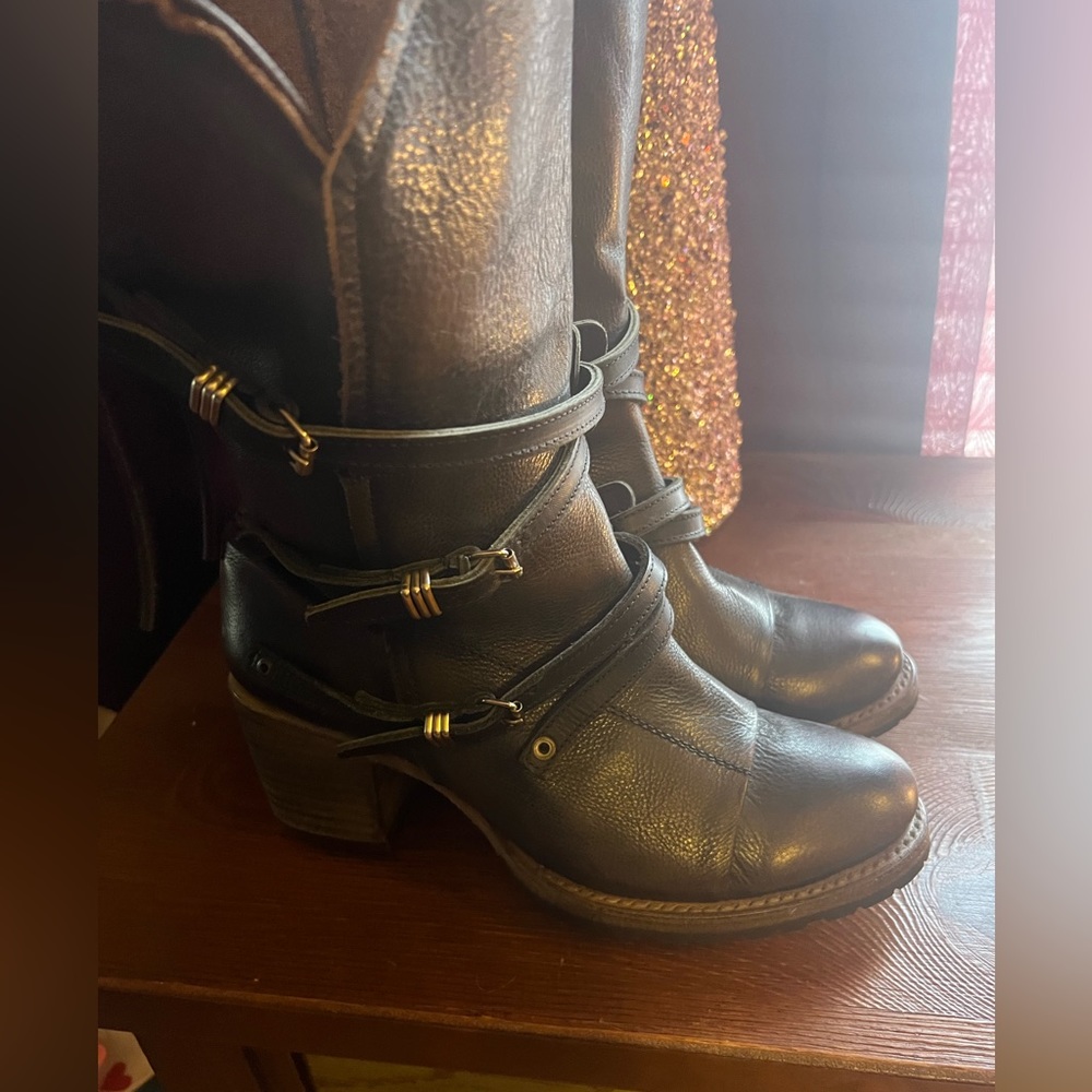 Freebird black Cora
